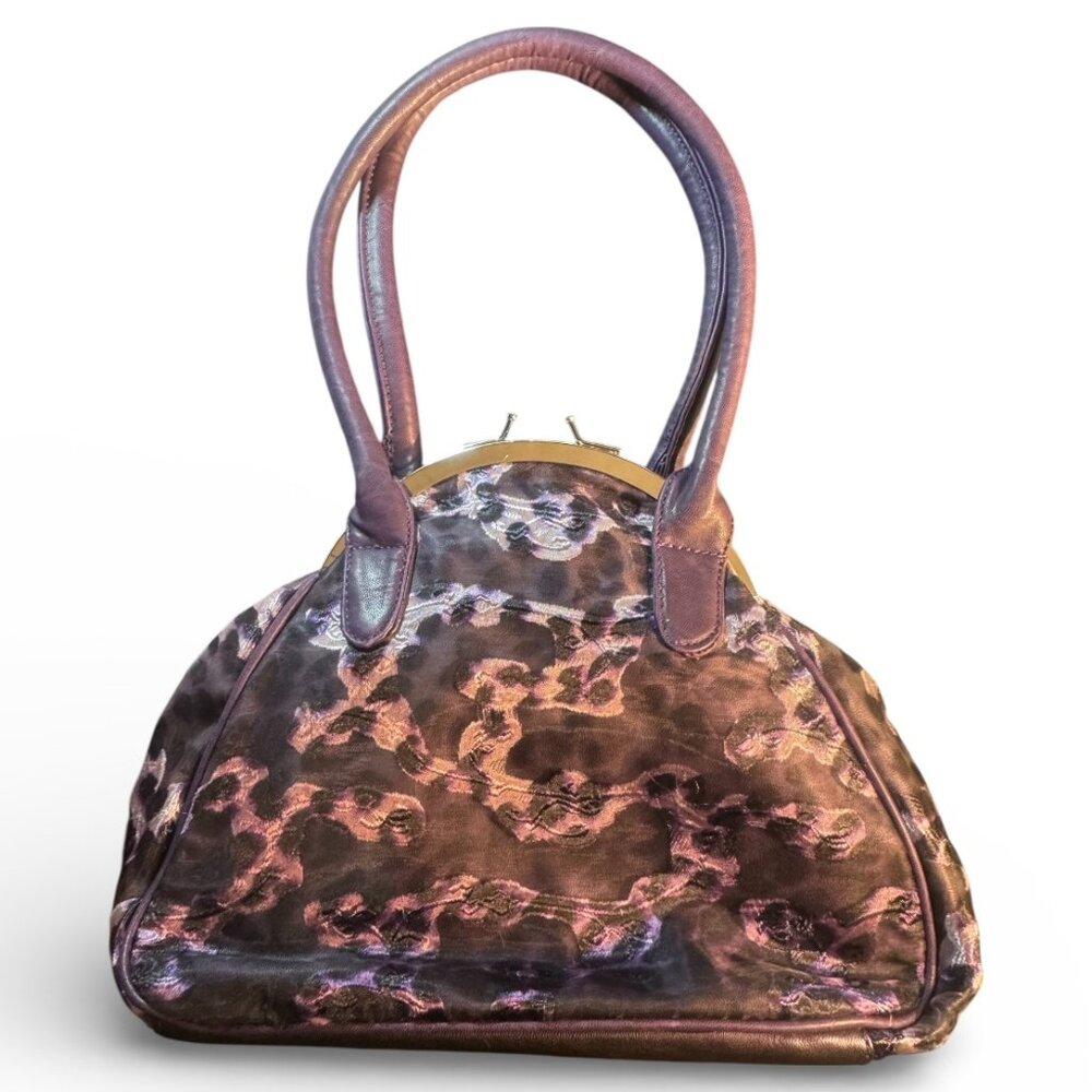 Iridescent PURPLE Kiss Clip HANDBAG w 3D Floral Accent - Picture 4 of 6